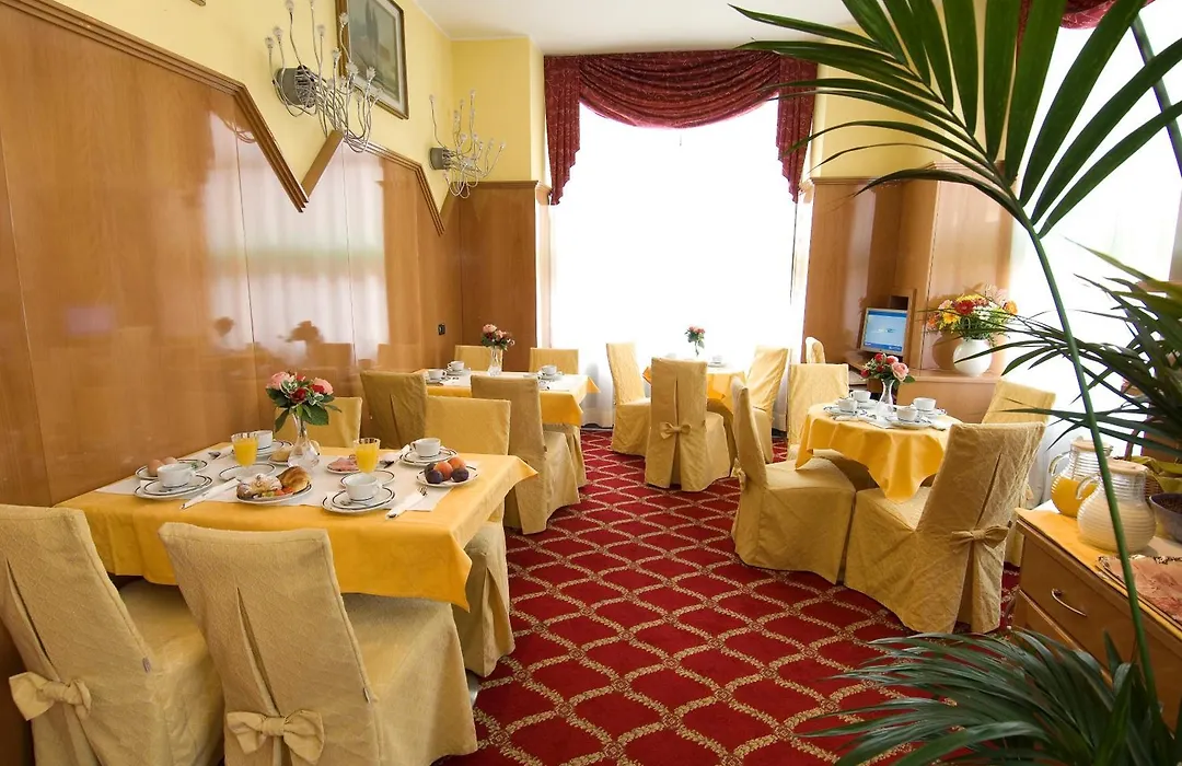 Hotel Cinque Giornate-1
